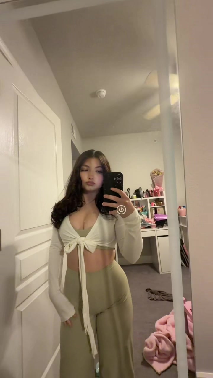 @ur moms gf