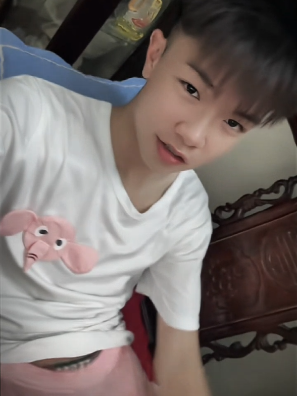 @Phốt idol sống bết