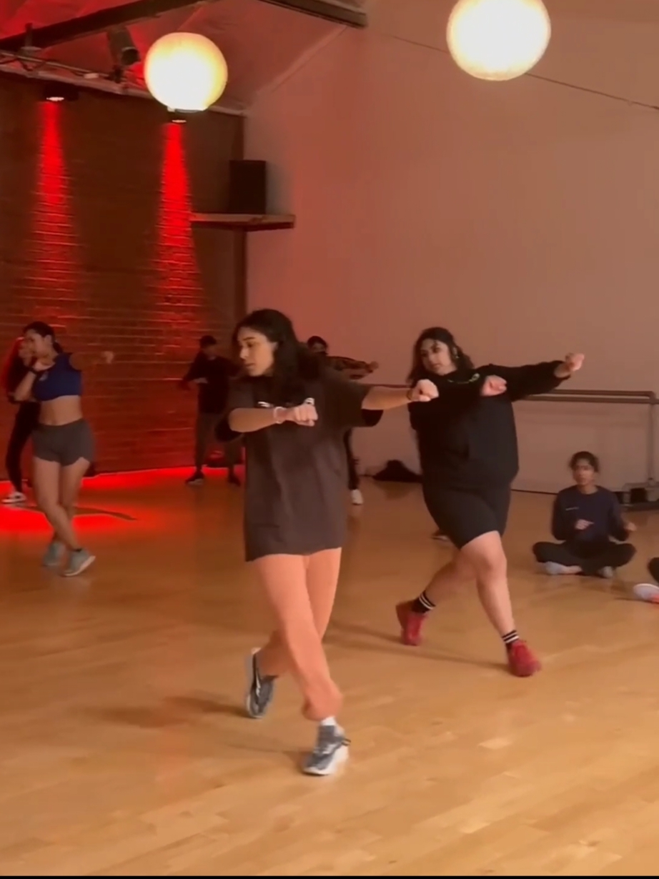 @Dance Lovers