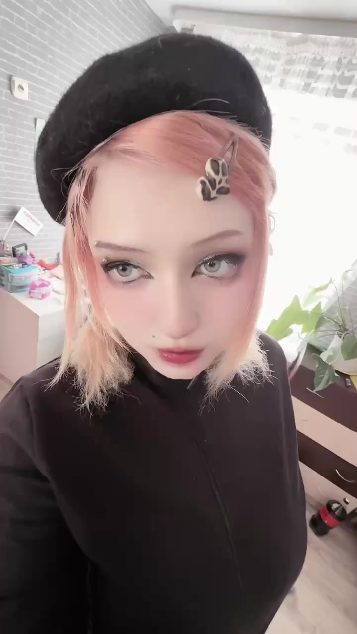 @мілка котік 🍓
