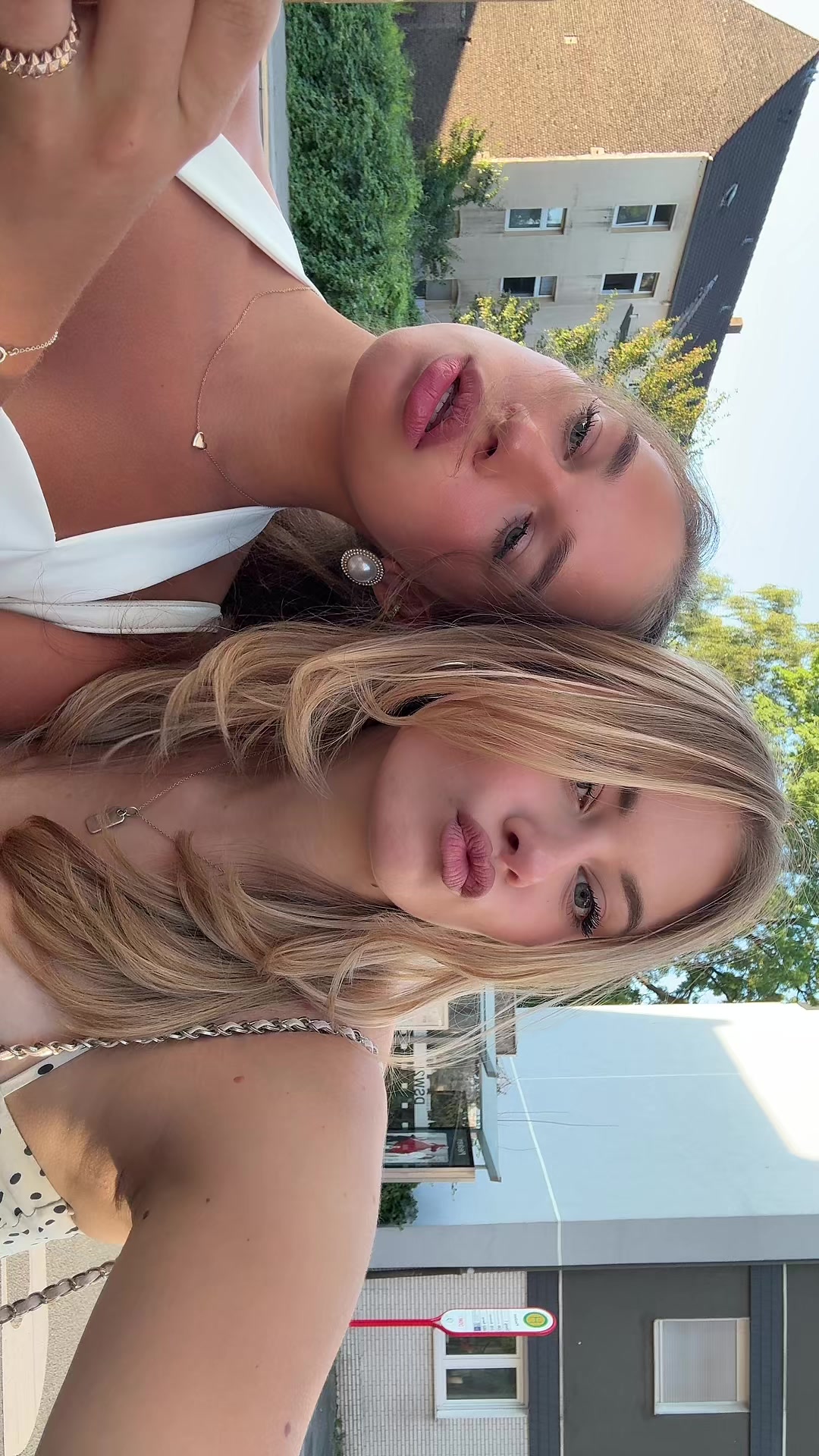 @𝑉𝑎𝑙𝑒𝑟𝑖𝑎 🐾