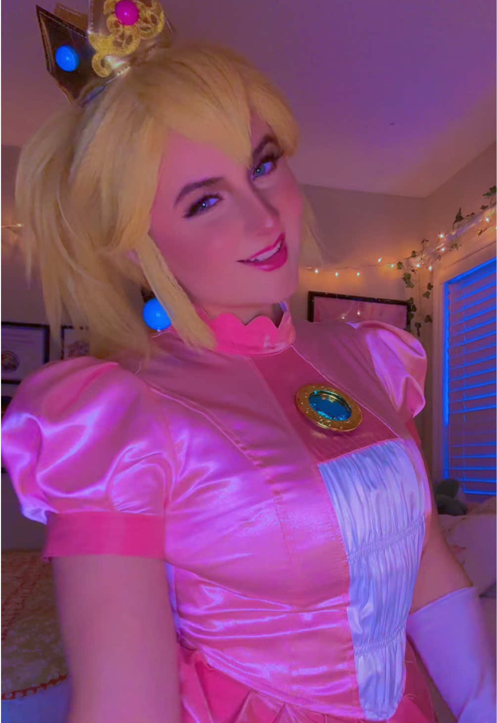 @charliesewscosplays