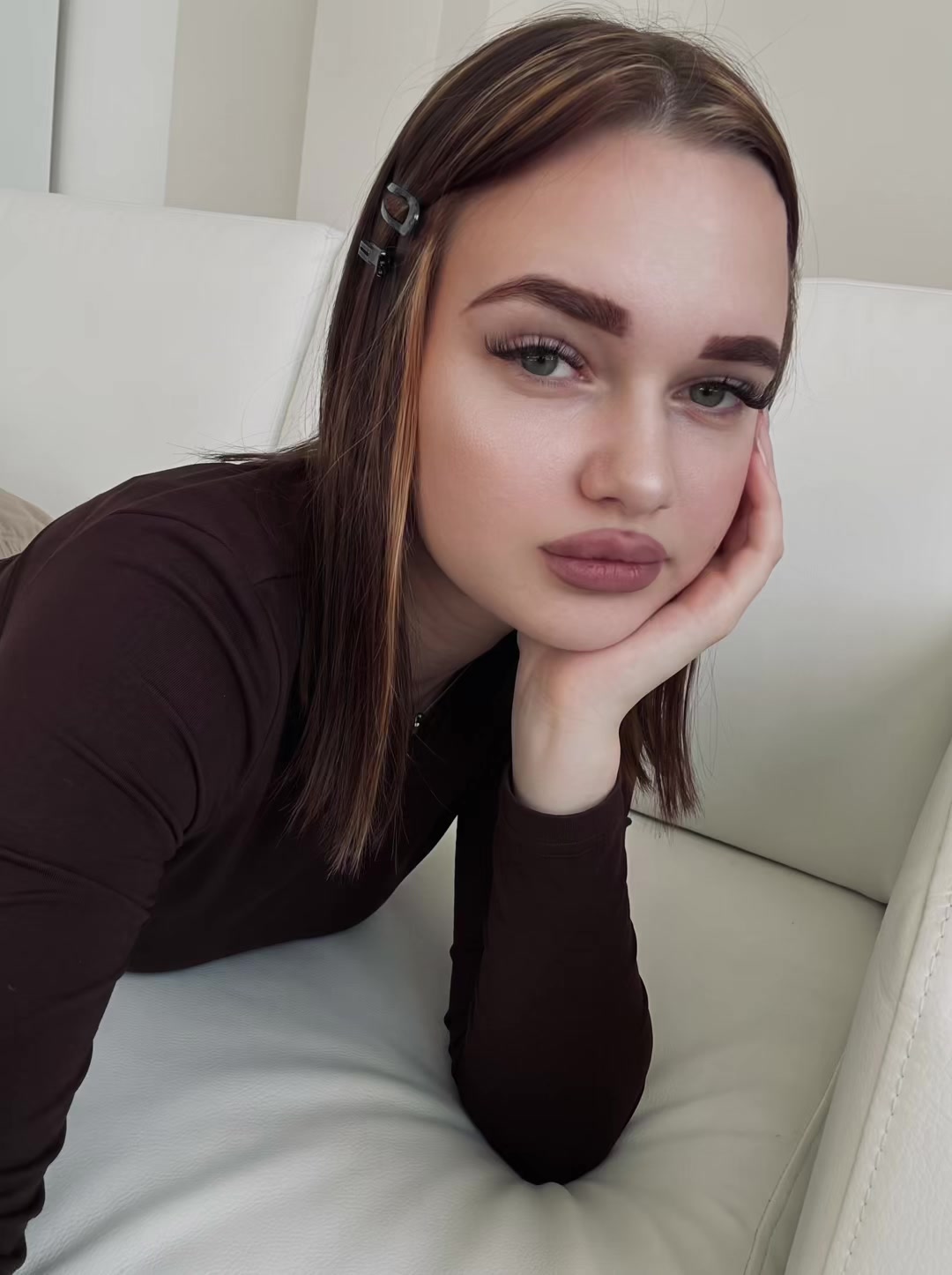 @👅