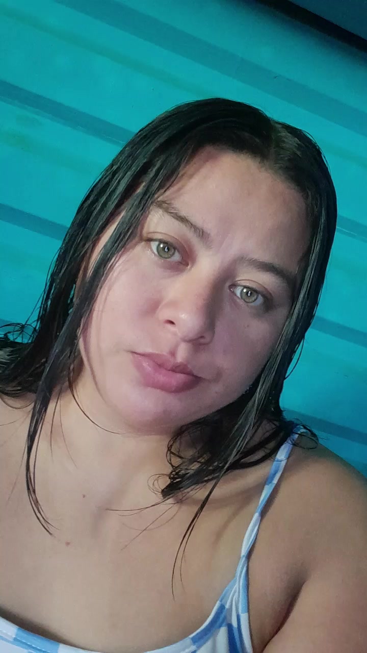 @Yackie🌼Ojitos😻 💚