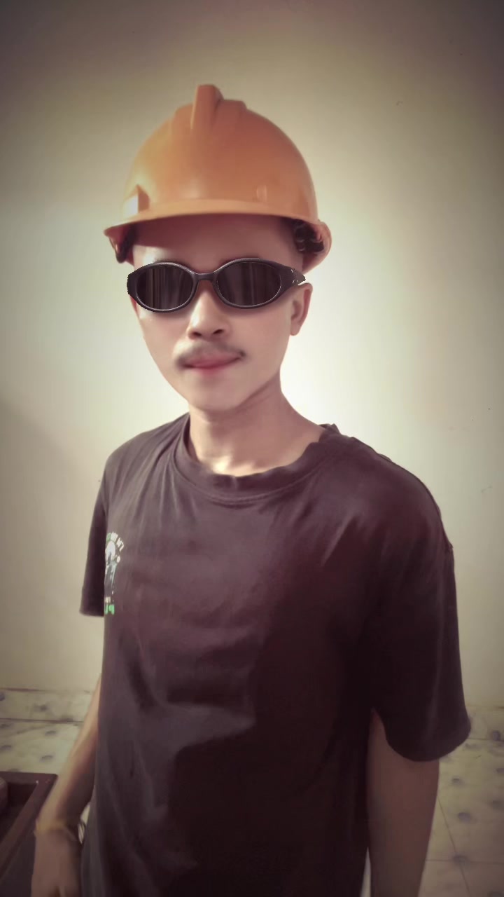 @ស្ទើ ល្បី.🥲
