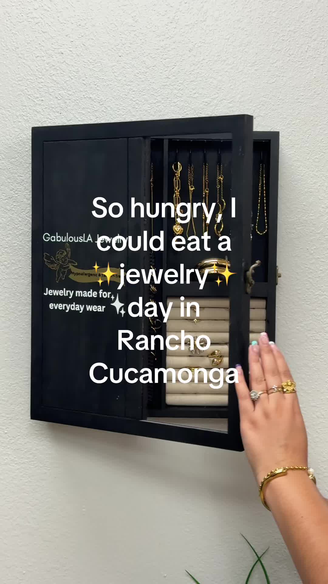 @GabulousLA