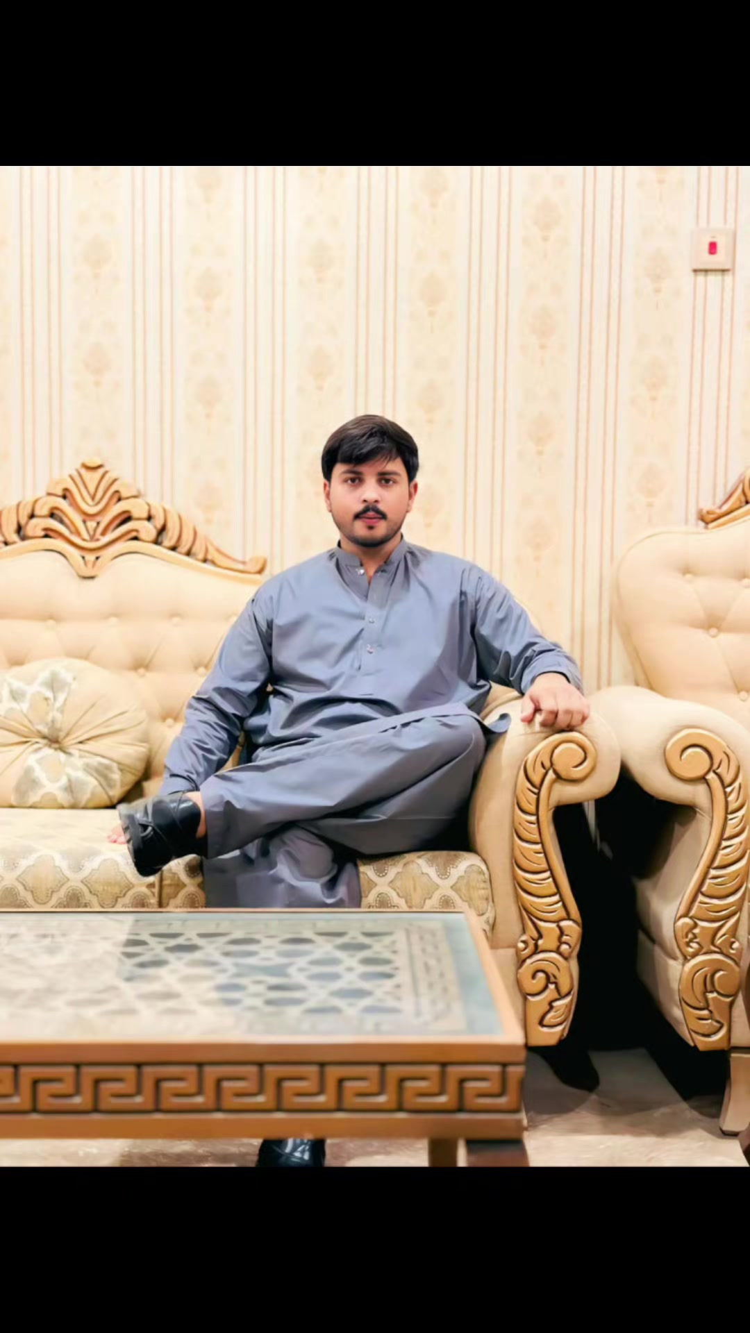 @MALIK AWAIS