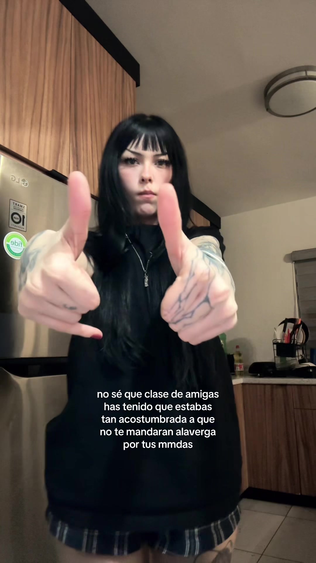 @SkinnyGhostiee🧛🏻&zwj;♀️