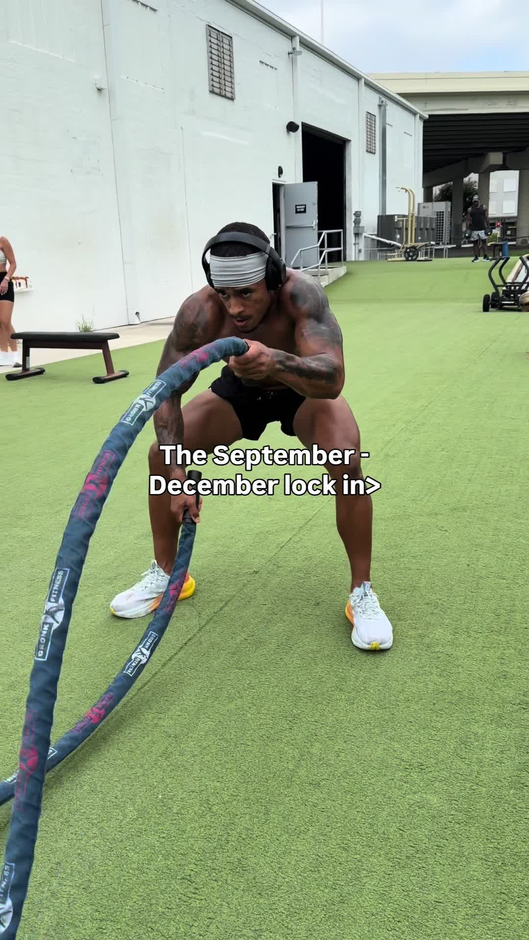@coachmyleshfit