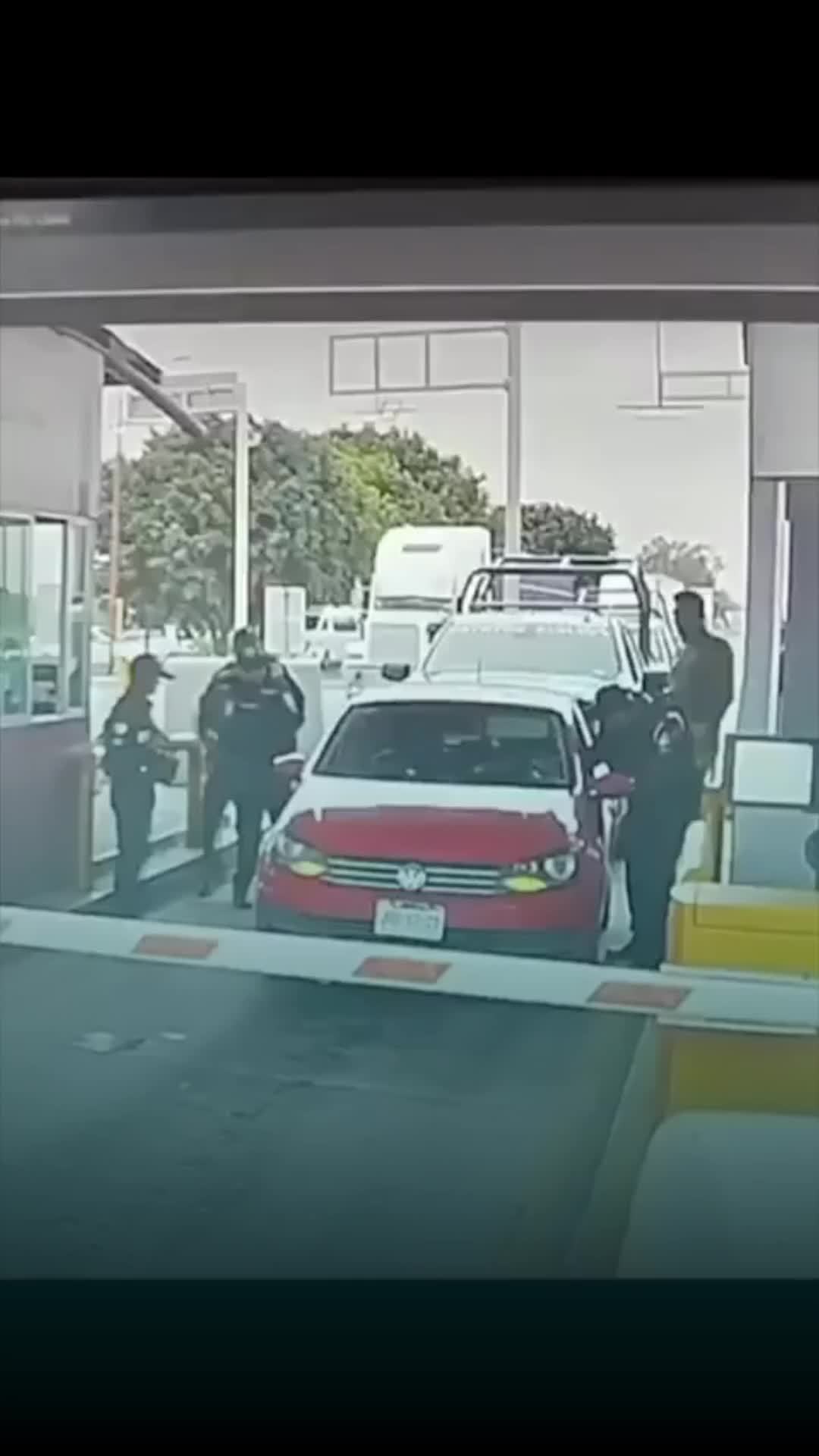 @Entre líneas