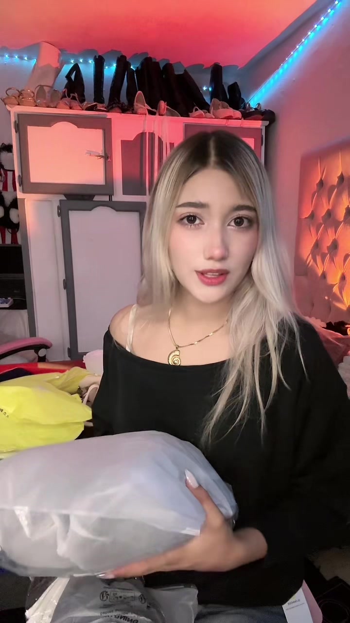 @Lelepoxy