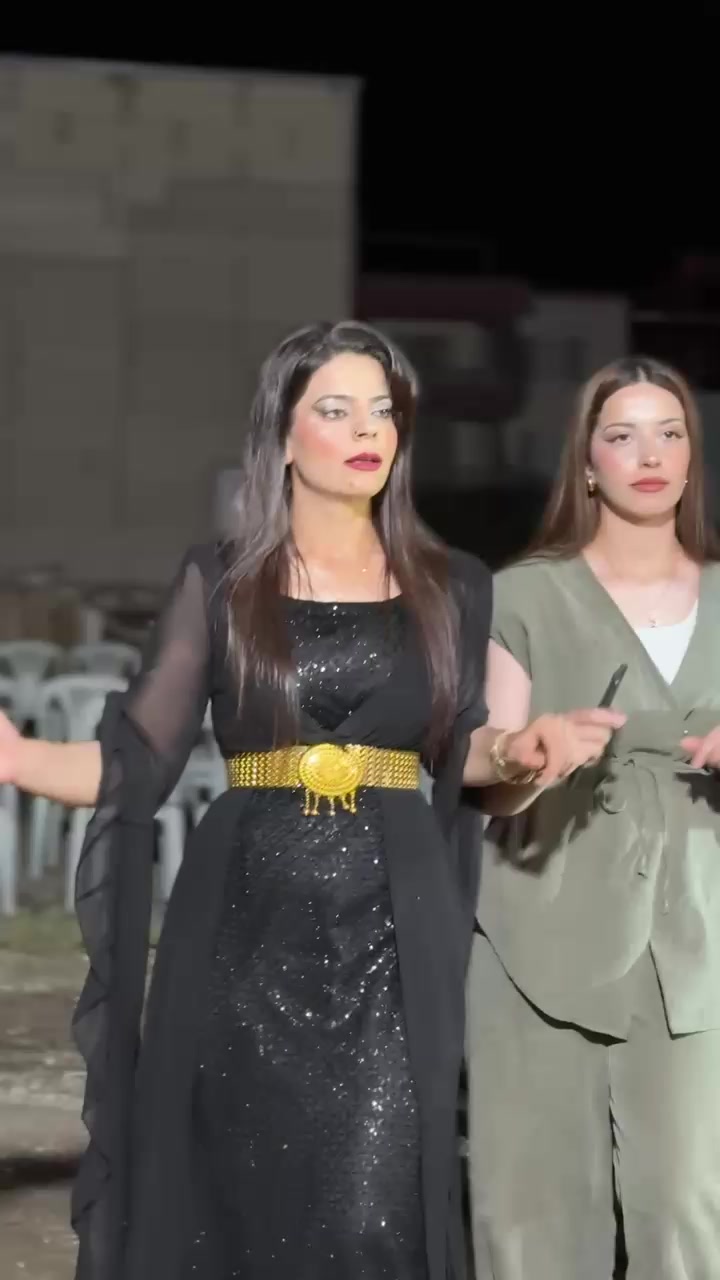 @emoş