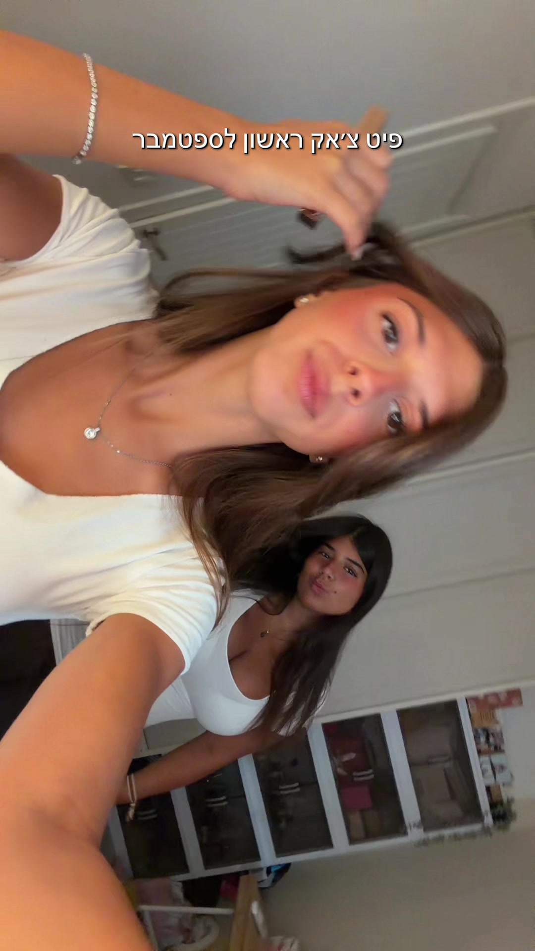 @Ayala_ariel10