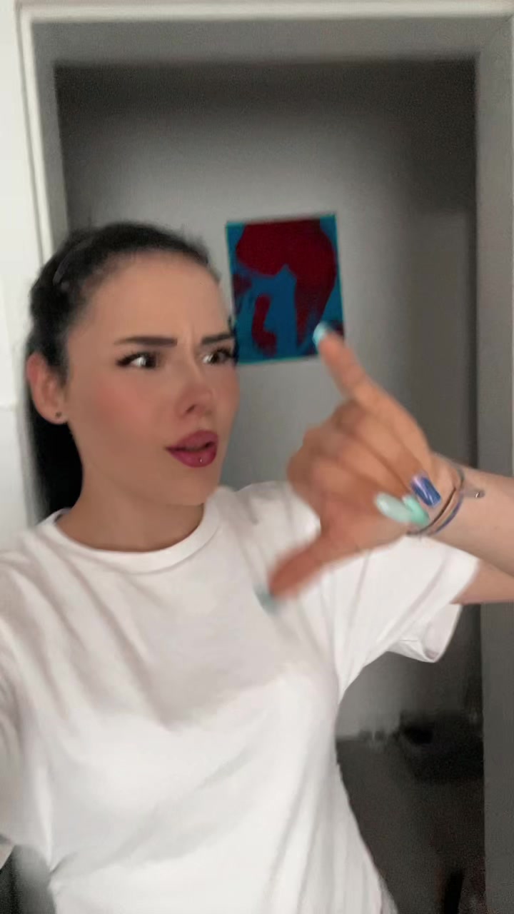 @Redbull_Girl_18
