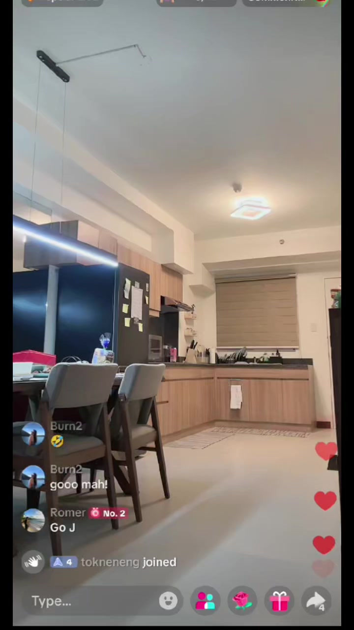 @ai_ai 🦋