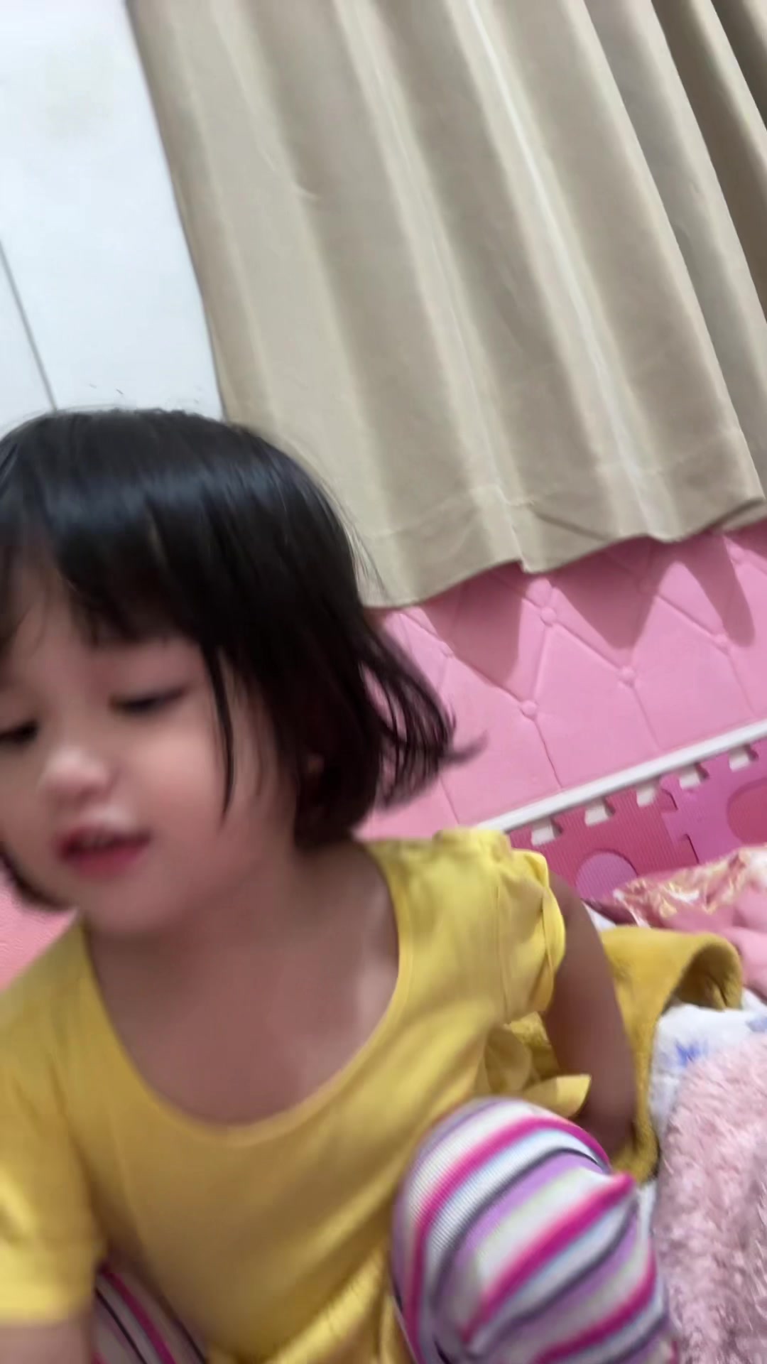 @Astrideyah used clothing sho