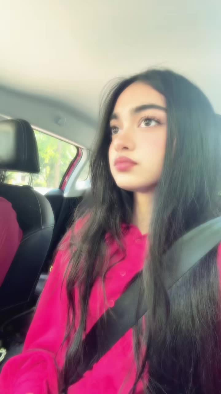 @𝐒𝐚𝐯𝐢𝐧𝐝𝐢 𝐍𝐢𝐫𝐦𝐚𝐧𝐢