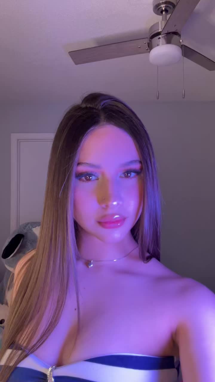 @𝓥𝓪𝓵🪽