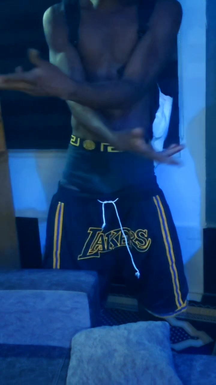 @Geesucci ( 22 Thugga)