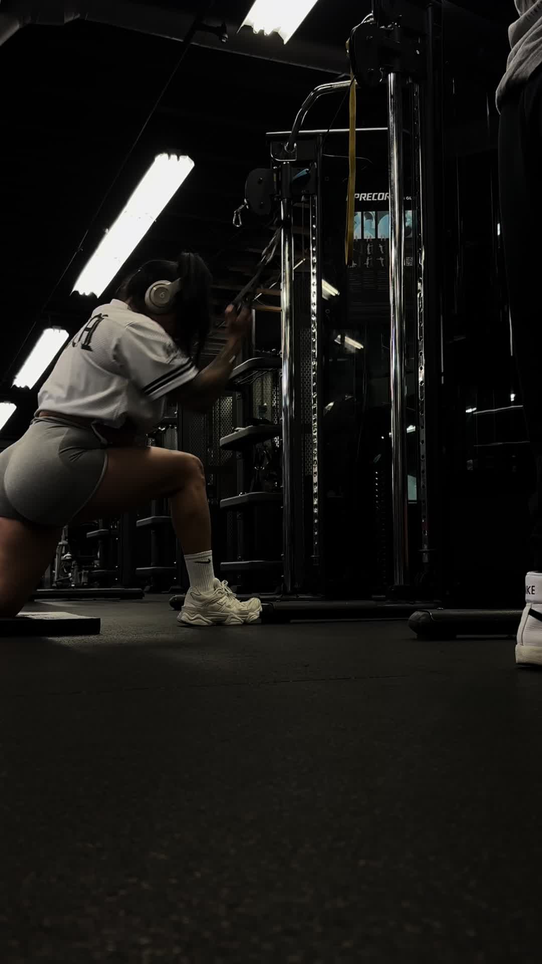 @YayaC