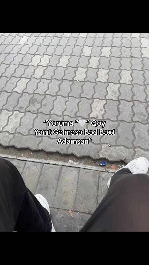 @𝓜.