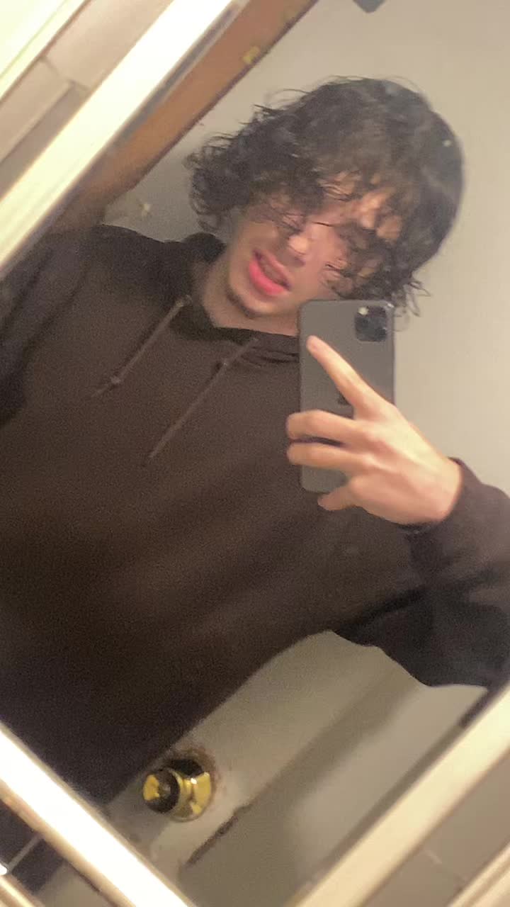 @akaa_sixteen