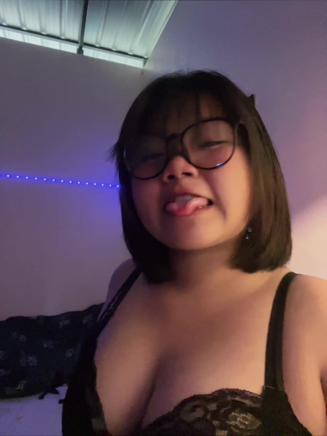 @แตงโมงับ💜🦖