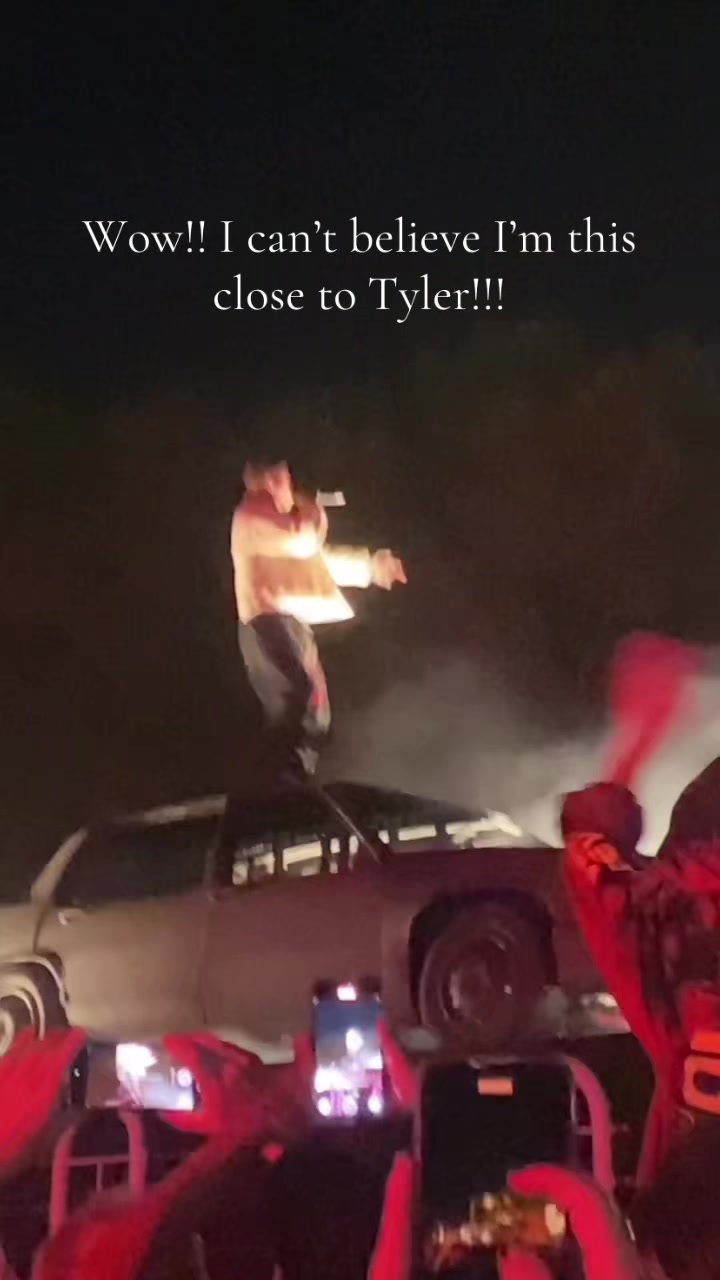 @ᴘᴇᴀᴄʜʏʏ |-/