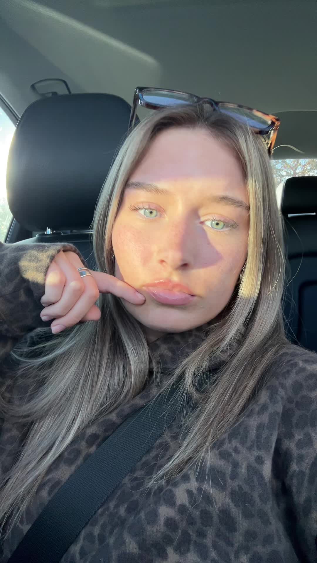 @Em⭐️