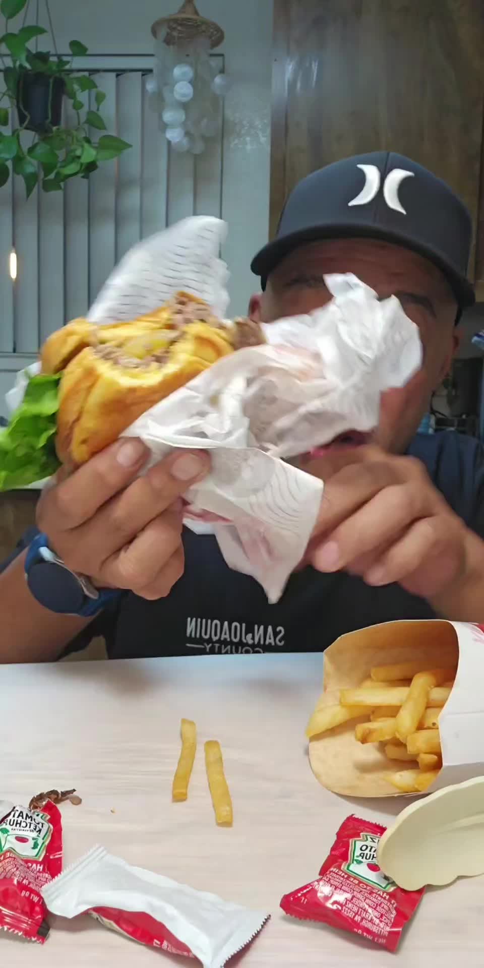 @KUYA GELO EATS