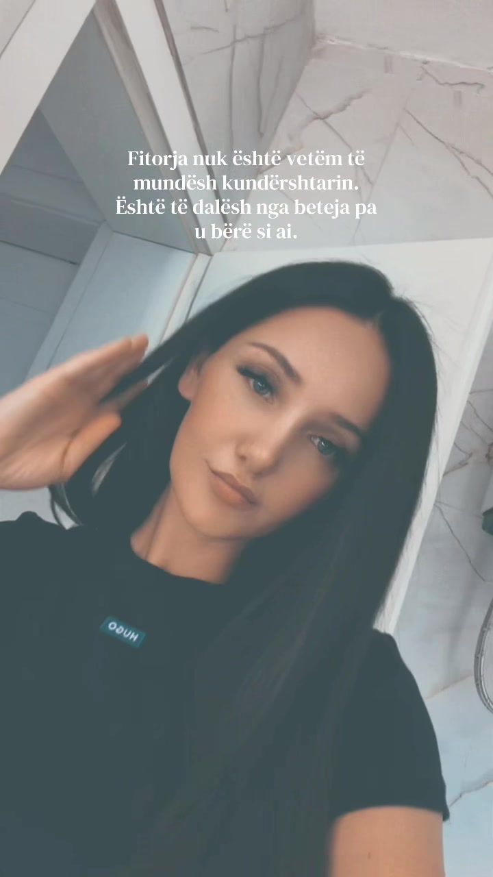 @Tenisa