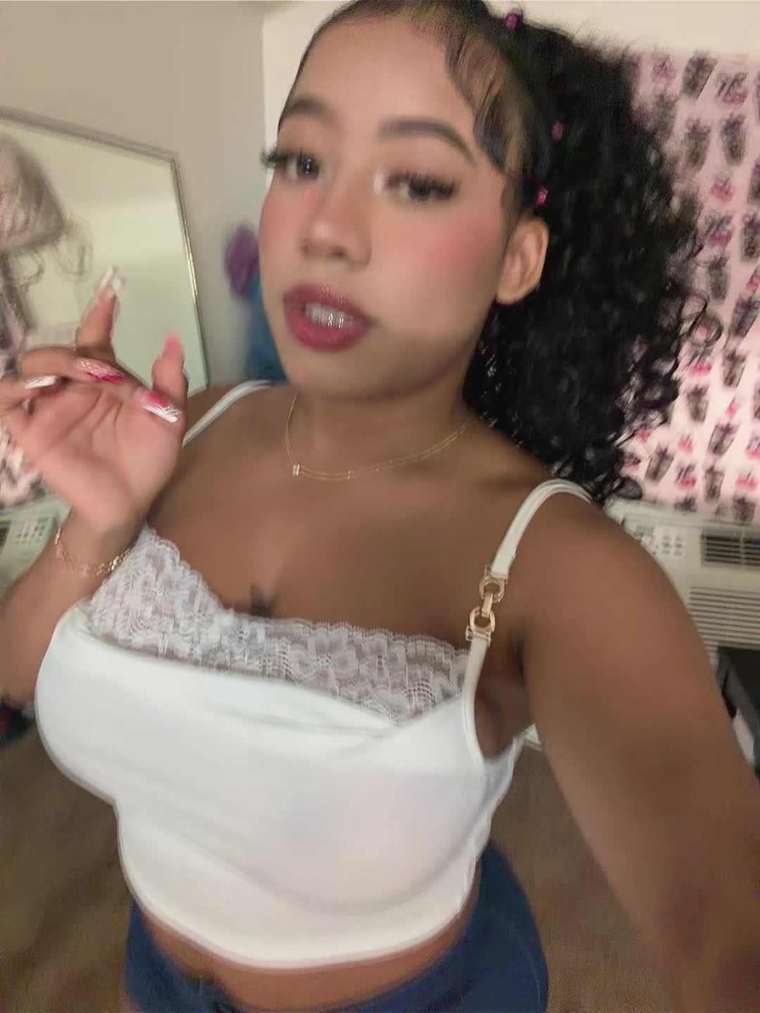 @Yailinbby