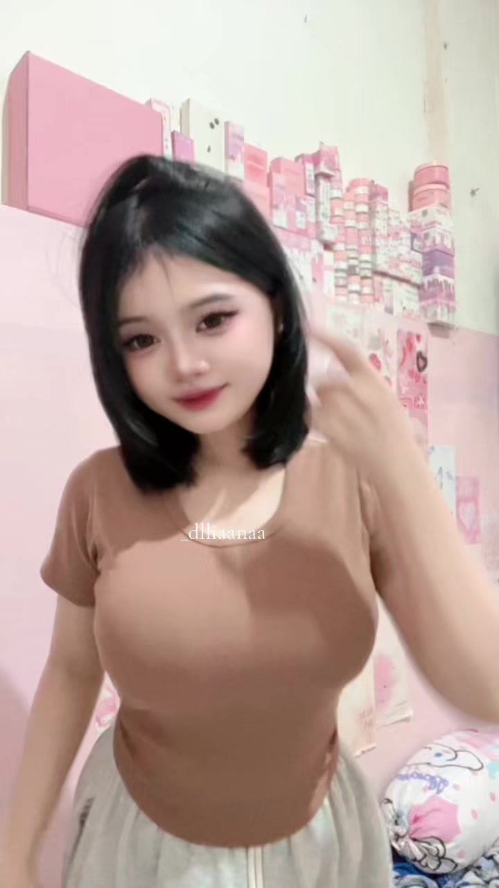@adelyaa