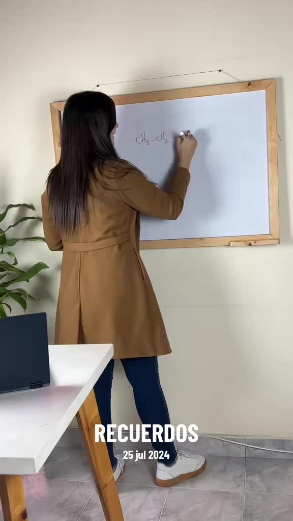 @Tati La profe de Química