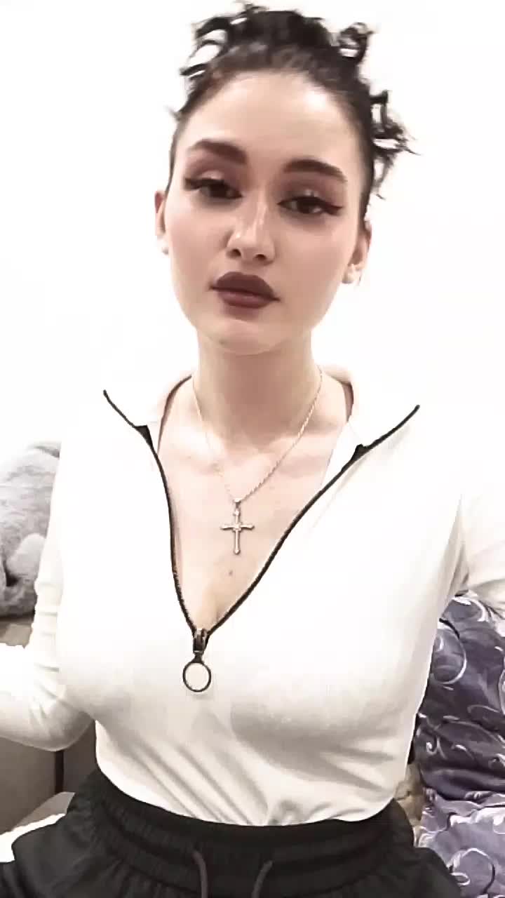 @Ҝ丨尺卂