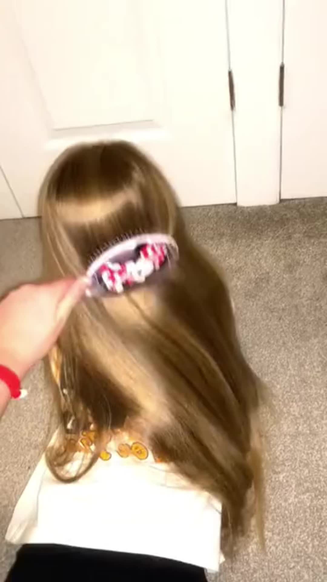 @GlossyGlowHair