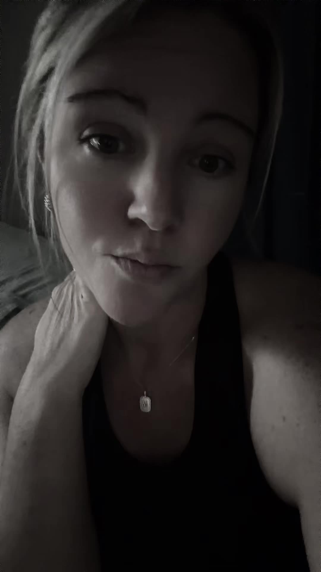@SelfieQueen57👑