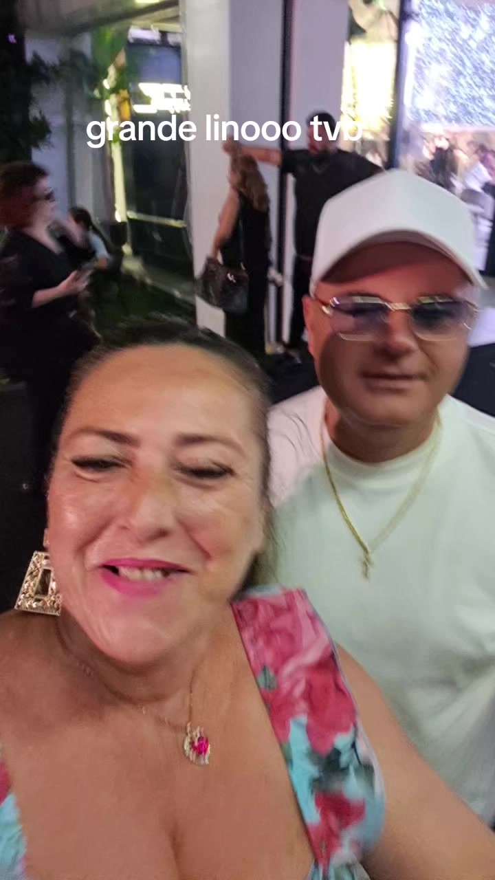 @Flora Guarino433
