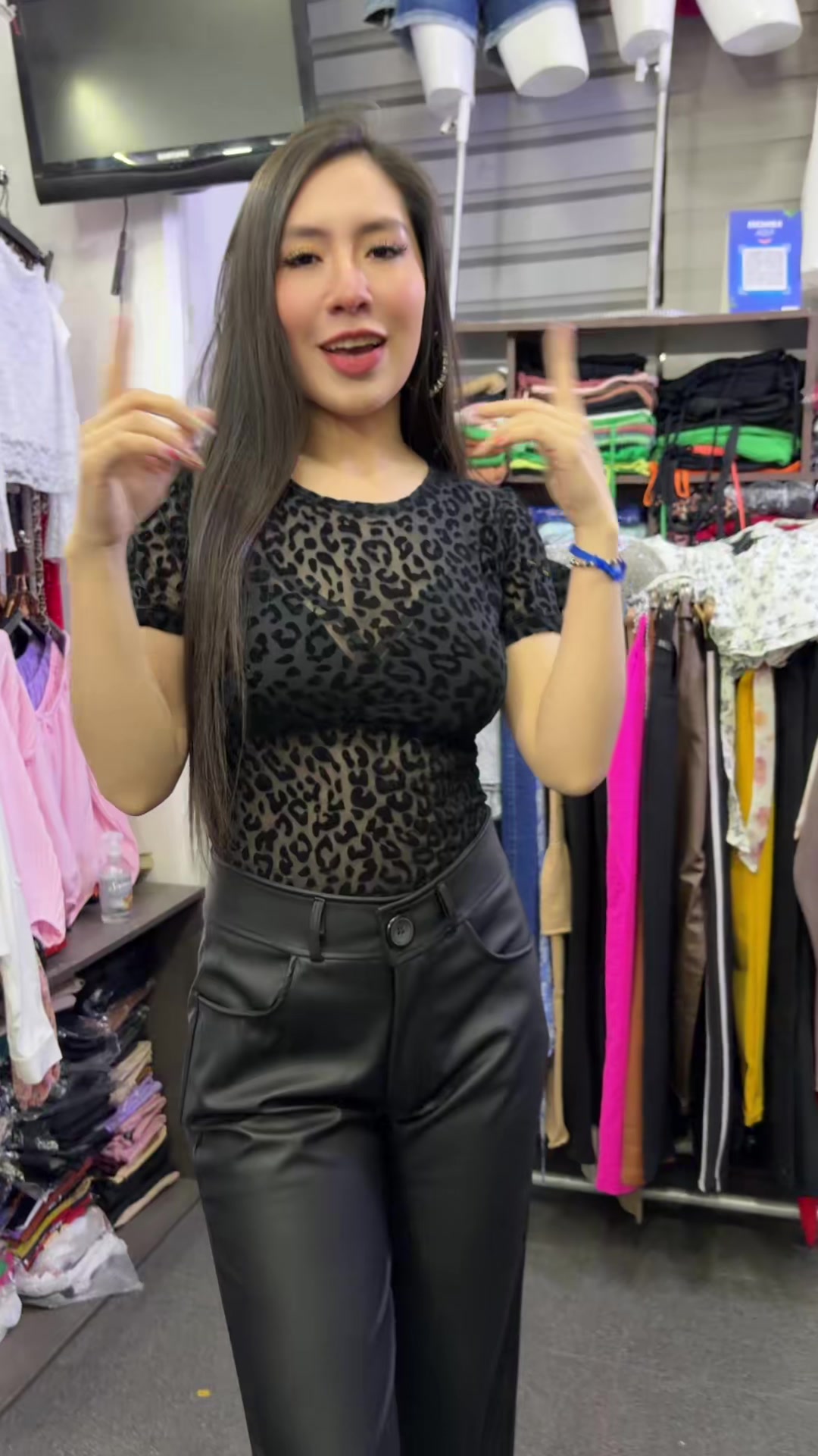 @Andrea’s Fashion Oruro