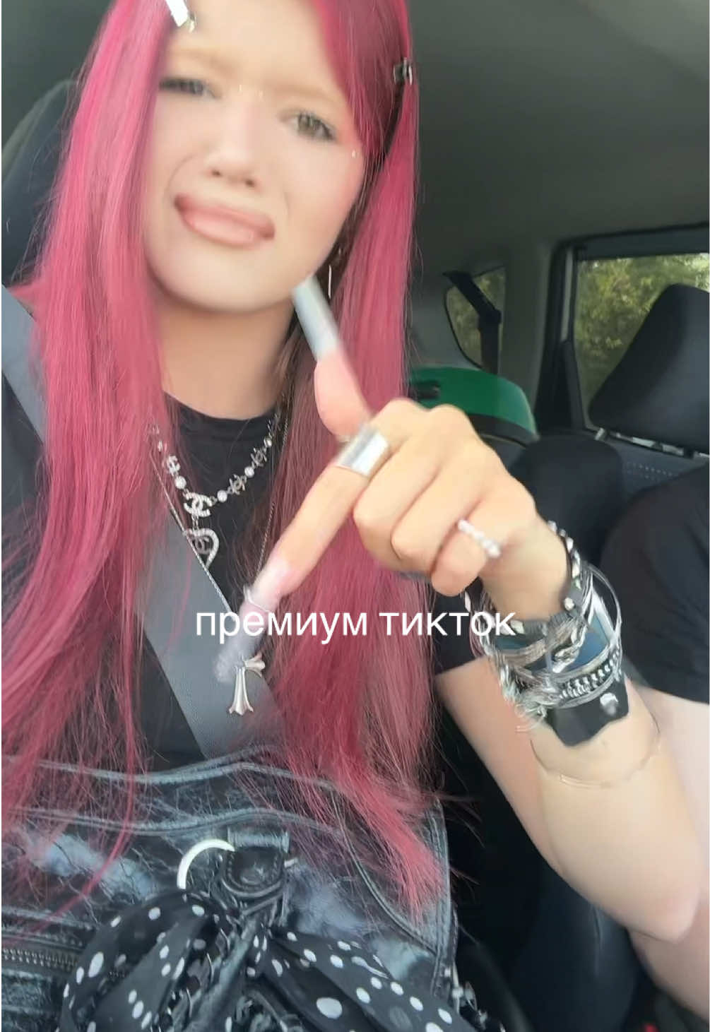 @why¿doesn’tthisbitchloveme<3