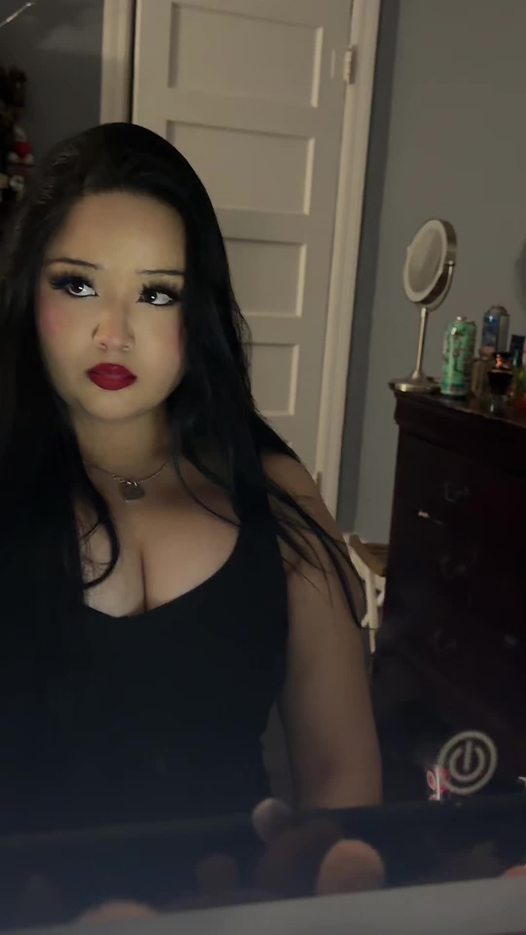 @Nicole G