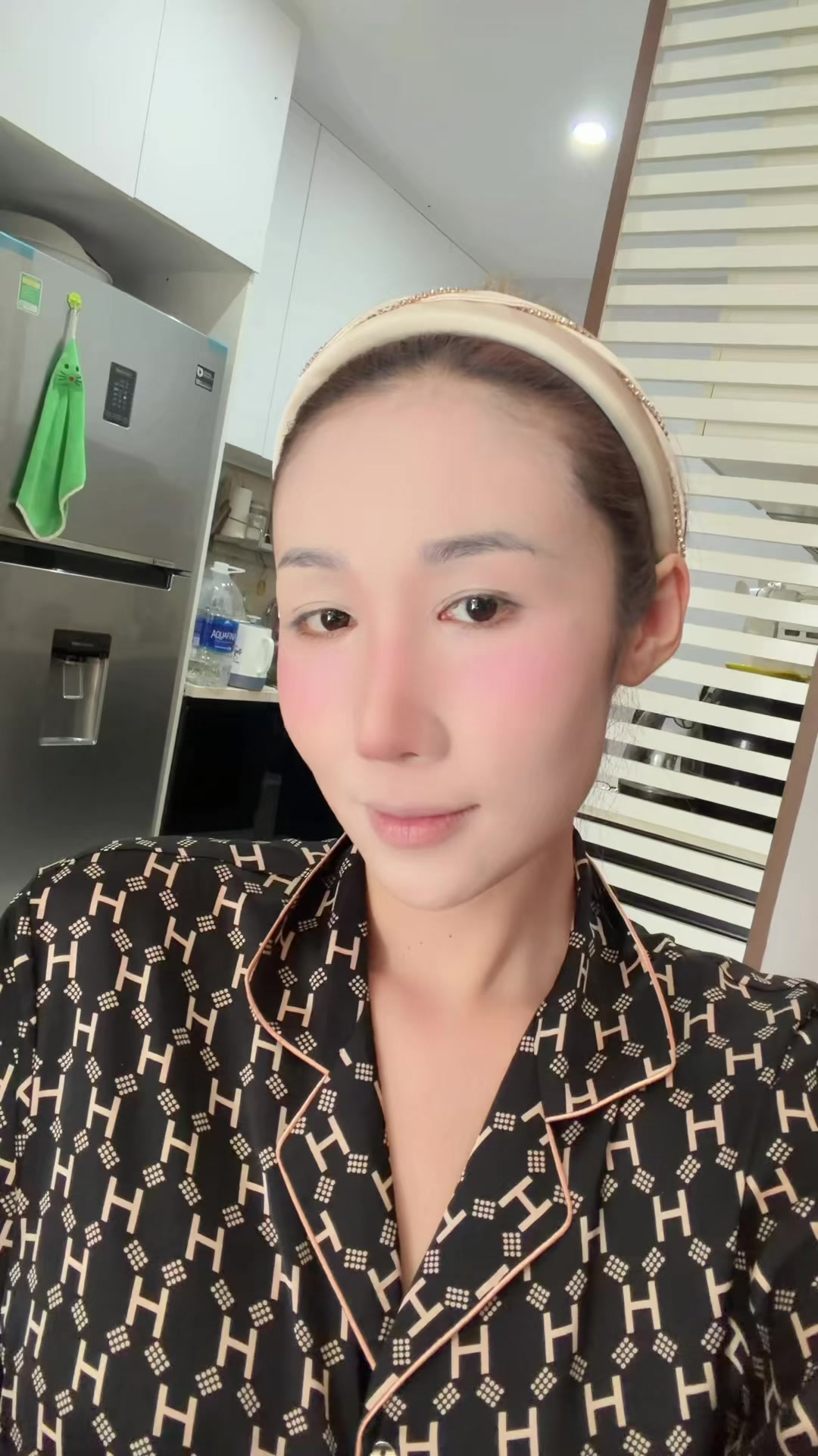 @Nguyễn Huỳnh Như
