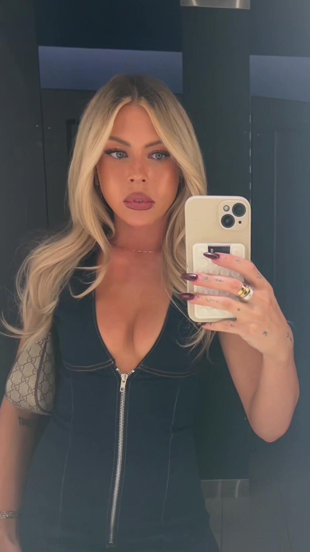 @ellen