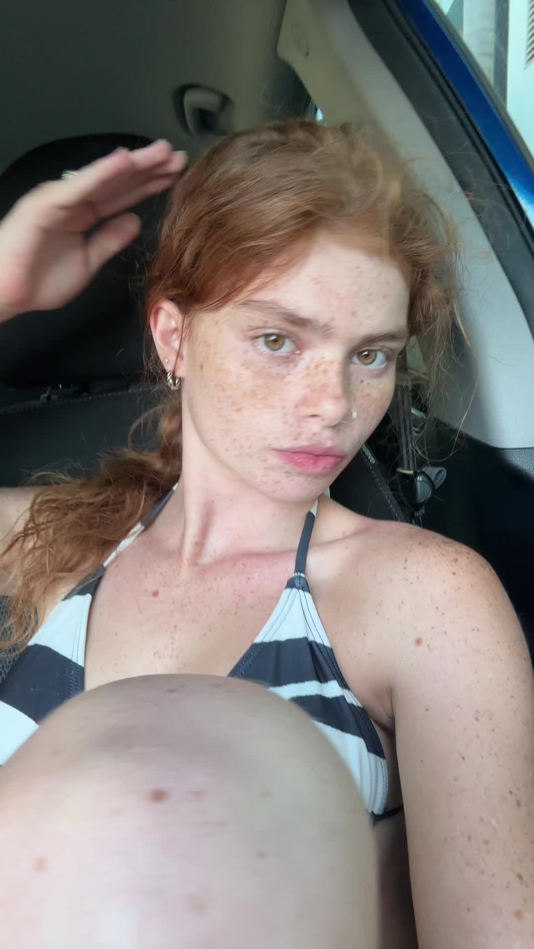 @️