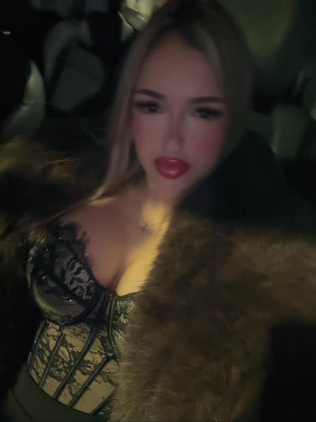 @Rochii12