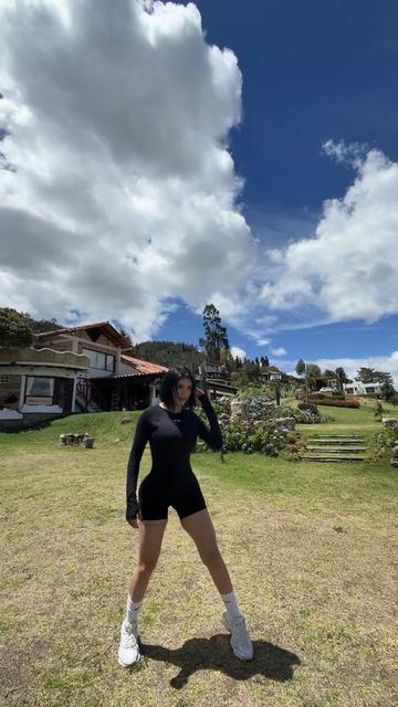 @Karelyruizoficial01
