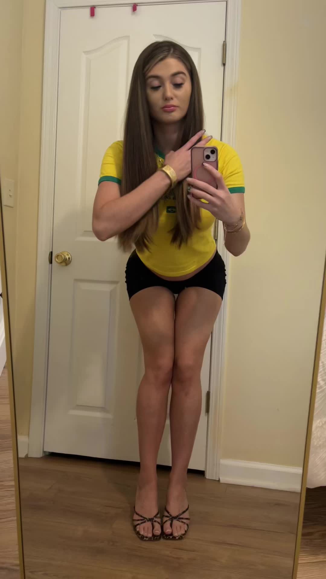 @larissaluxe