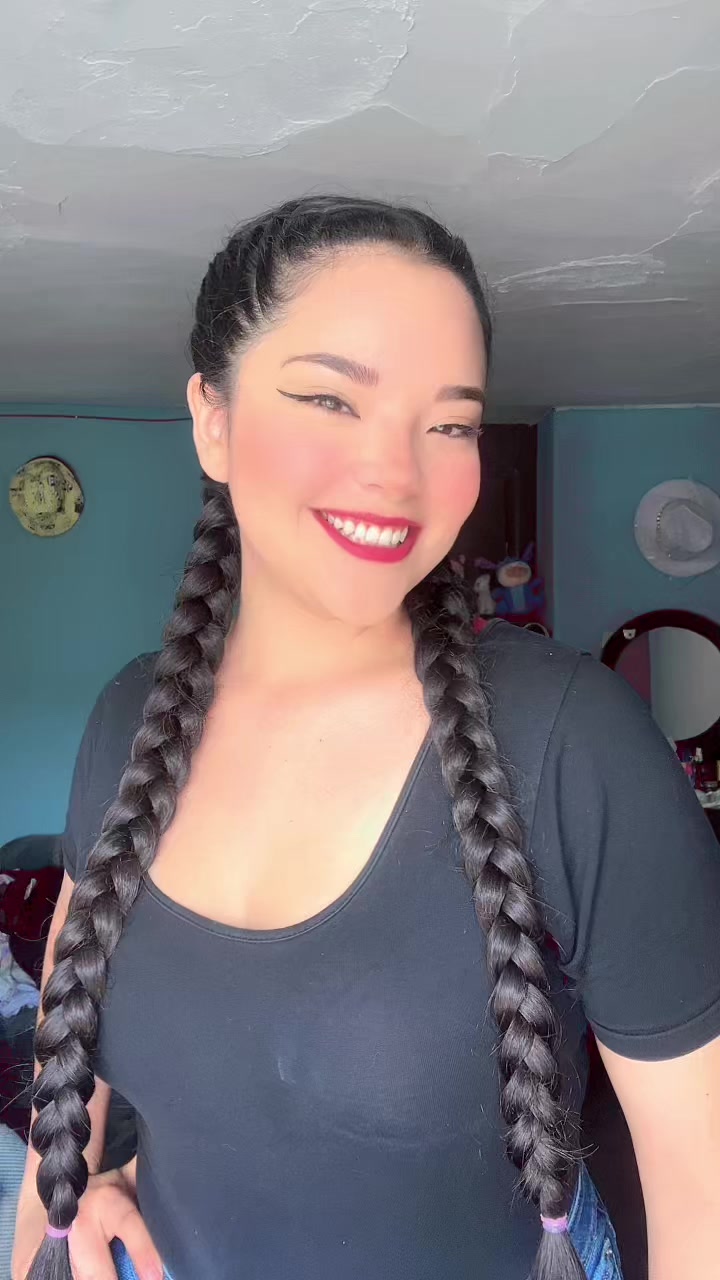 @Leslye🦋