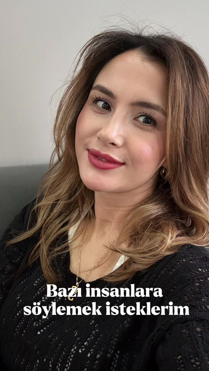 @&Ouml;zge Akca