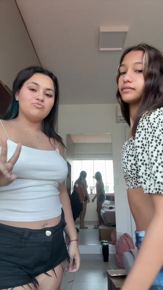 @lena_barcellos